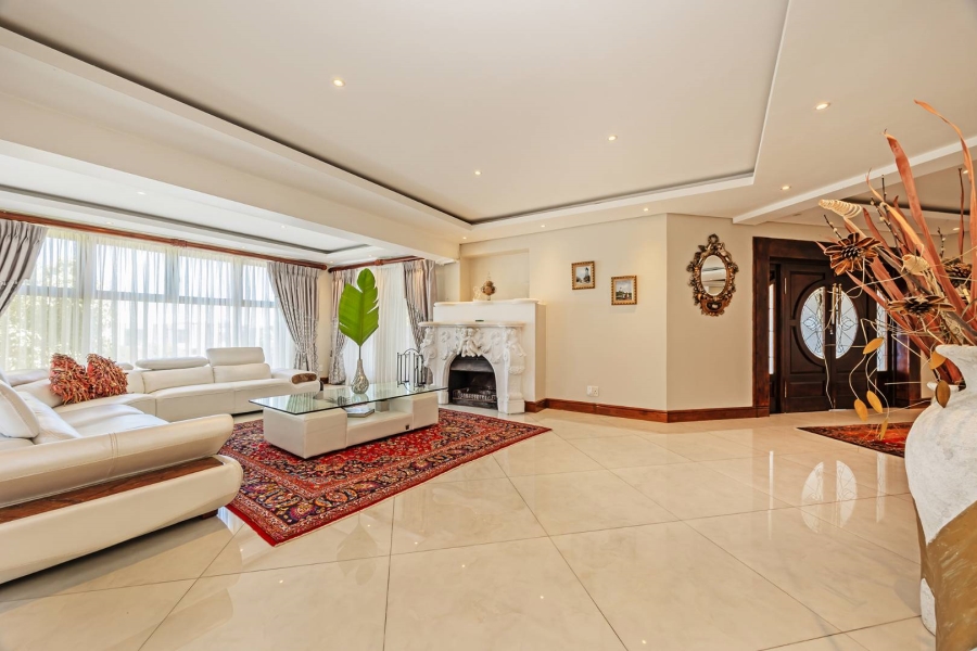 8 Bedroom Property for Sale in Baronetcy Estate Western Cape